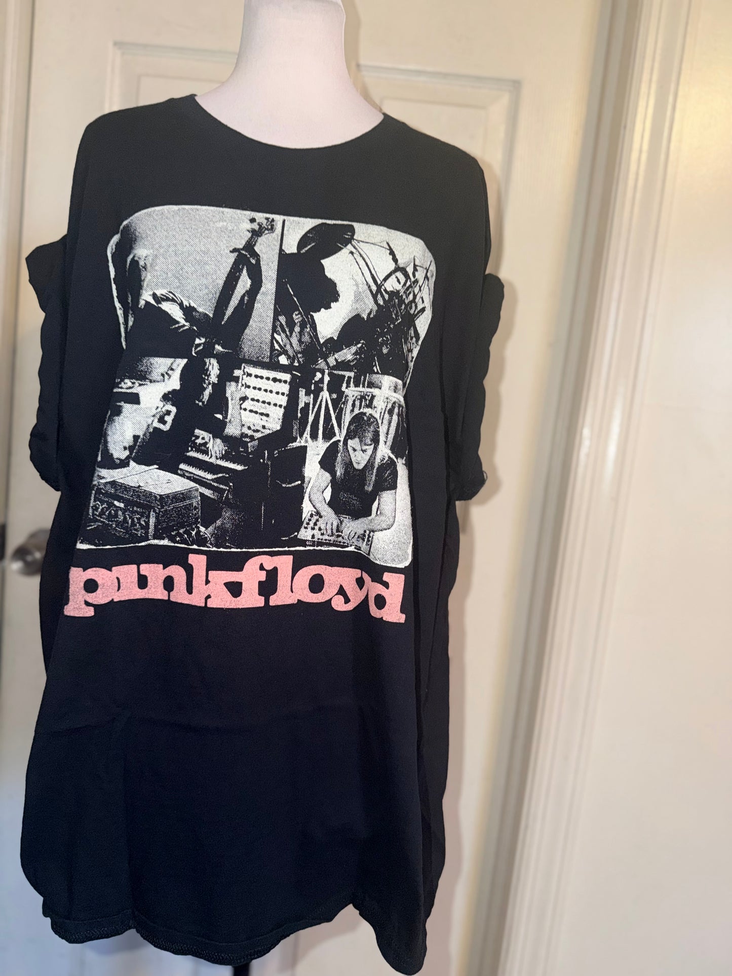 Pink Floyd Oversized Distressed Tee