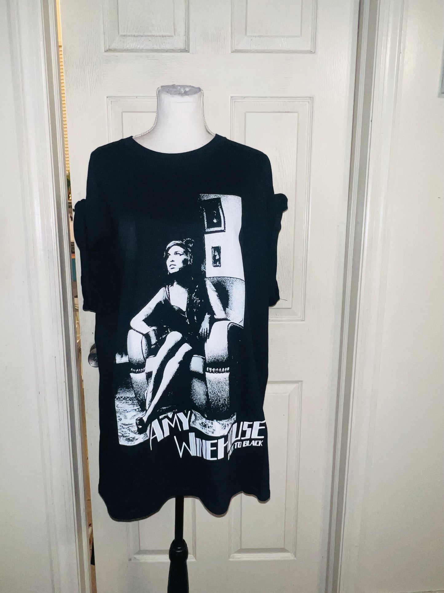 Amy Winehouse Oversized Distressed Tee