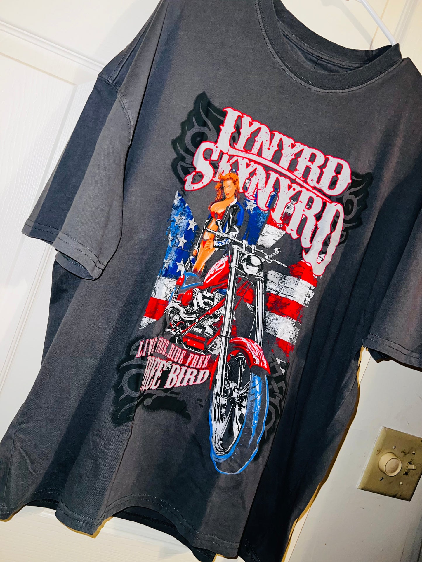 Lynyrd Skynyrd Free Bird Oversized Distressed Tee