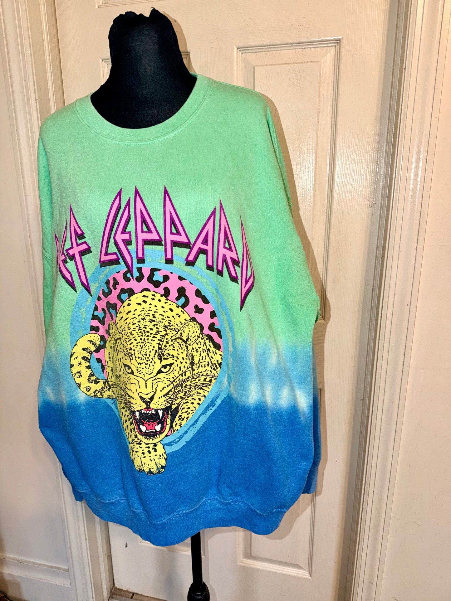 Def Leppard Oversized Sweatshirt