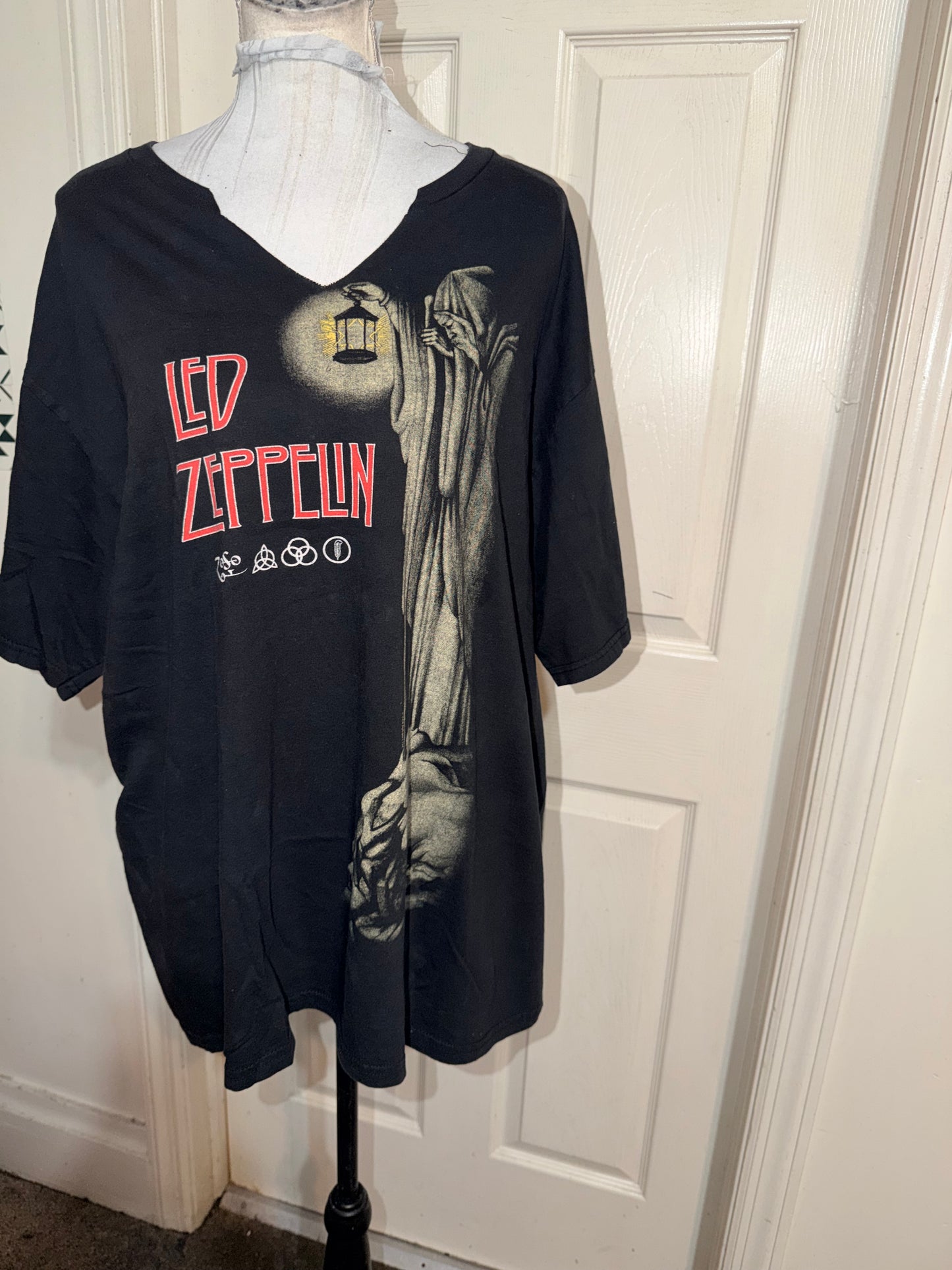Led Zeppelin Oversized Distressed Tee