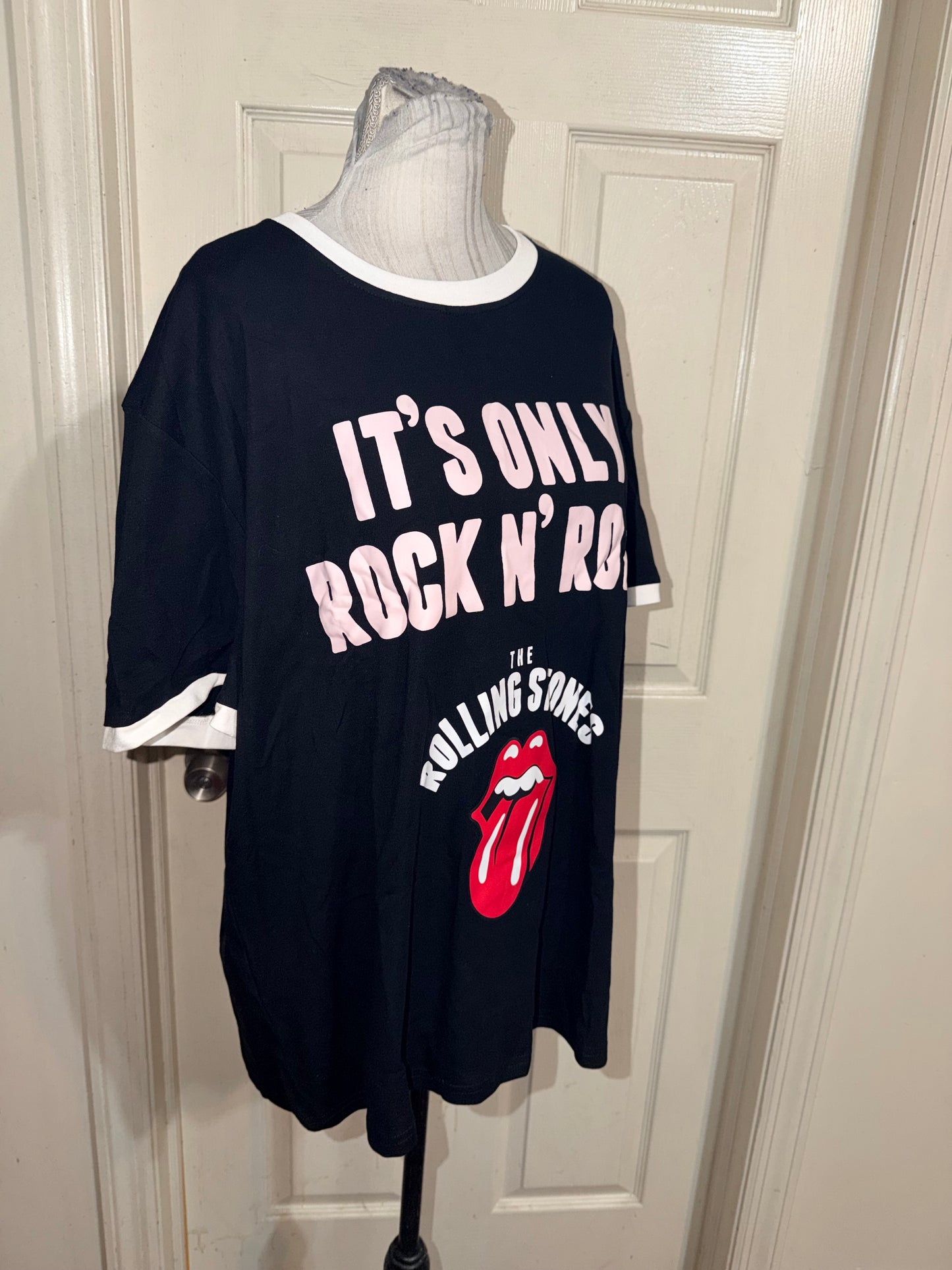 The Rolling Stones Oversized Distressed Raglan Tee