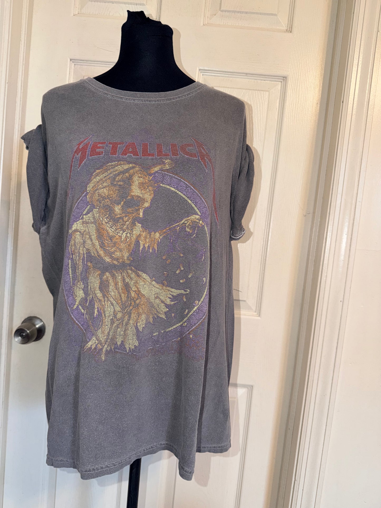 Metallica Oversized Distressed Tee