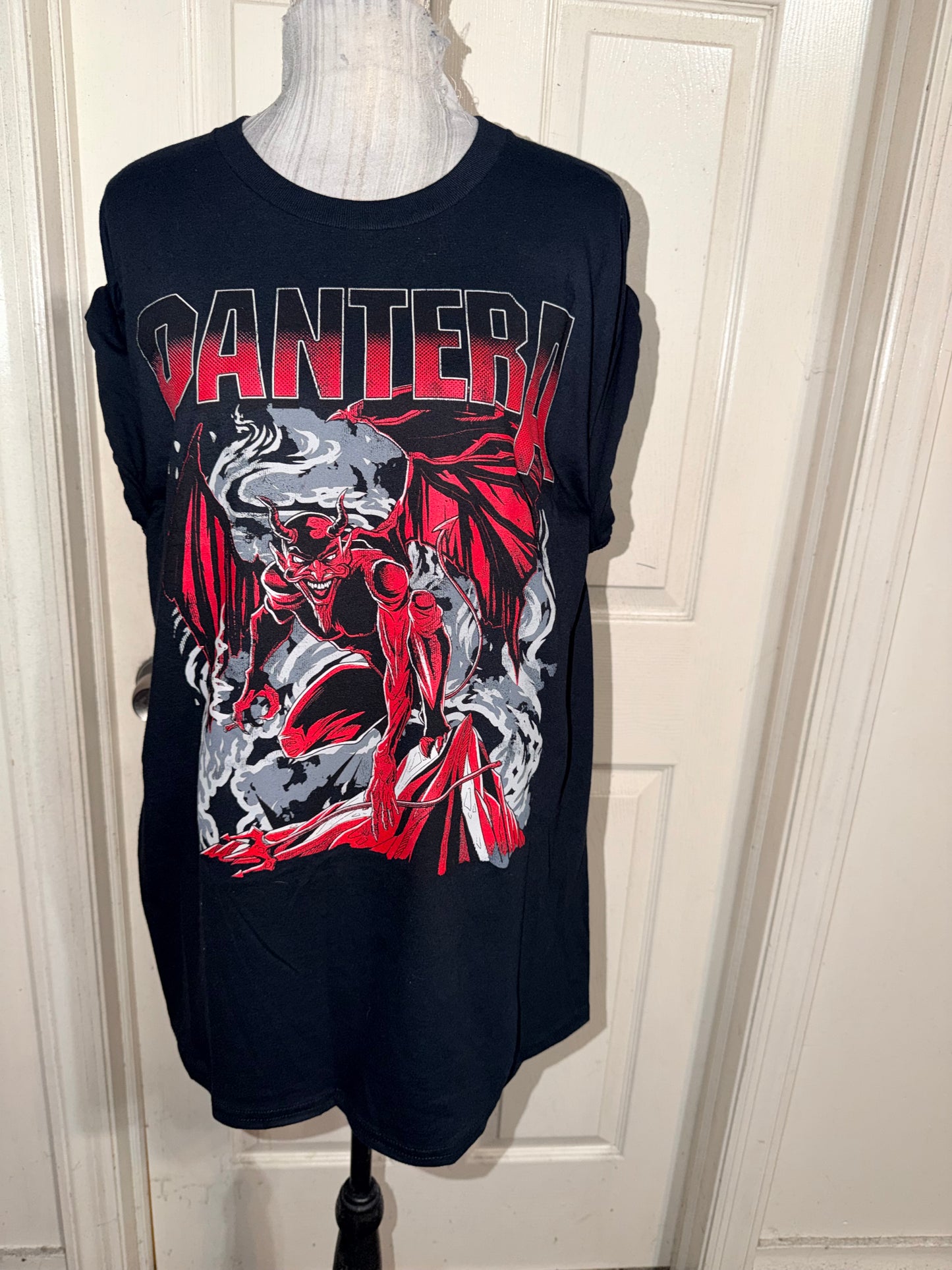 Pantera Oversized Distressed Tee