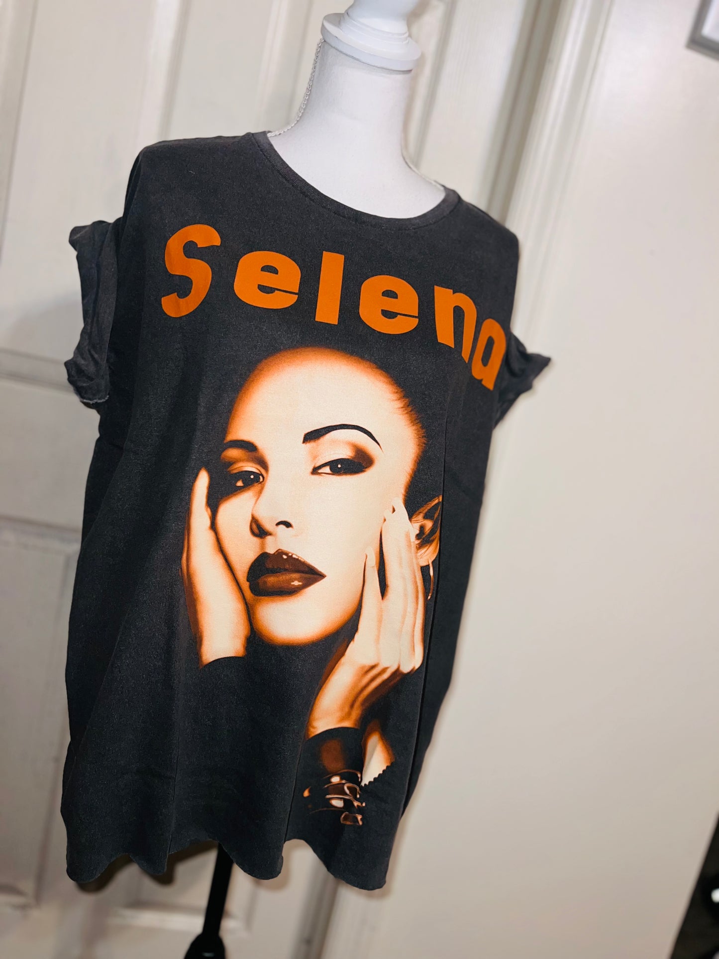 Selena Oversized Distressed Tee