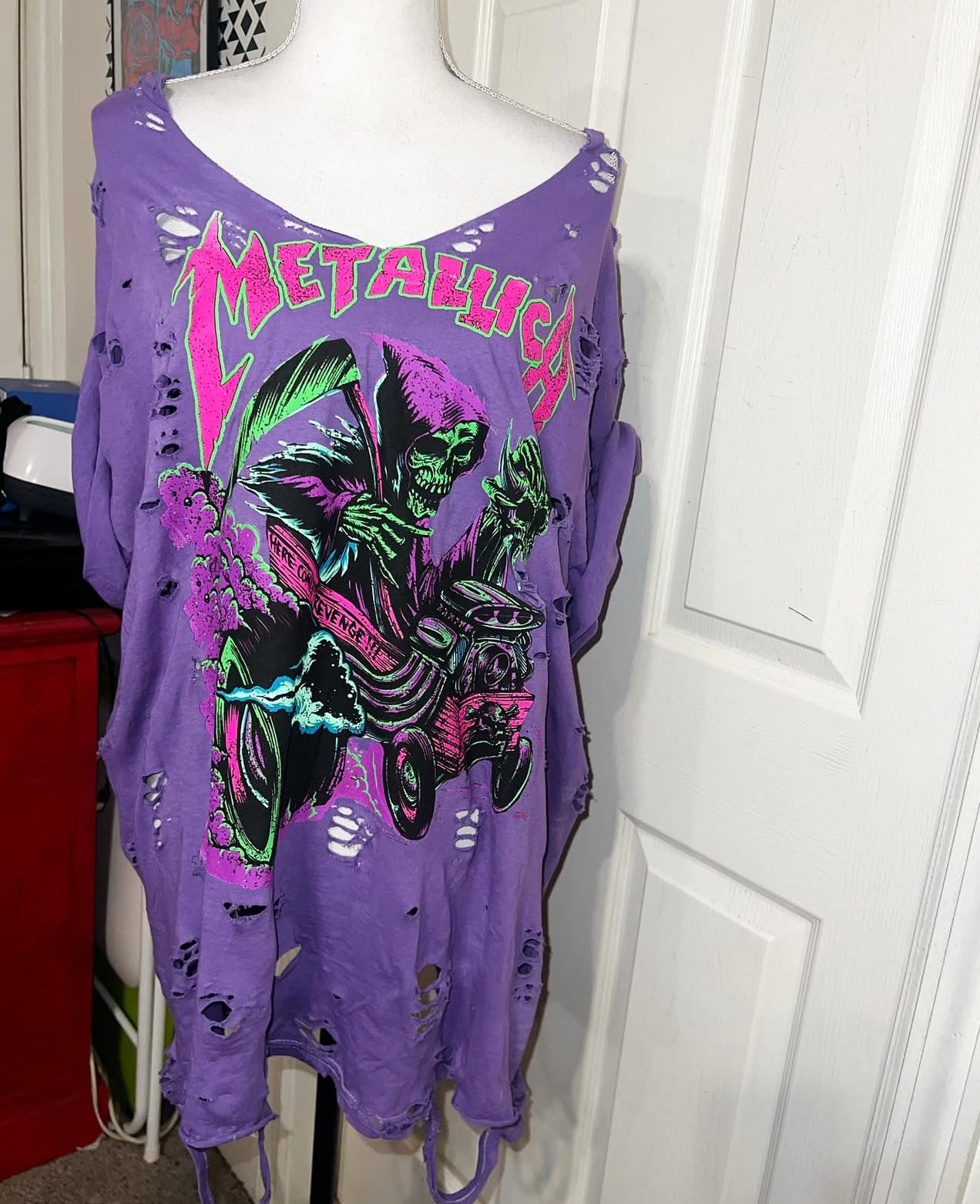 Metallica Oversized Distressed Tee