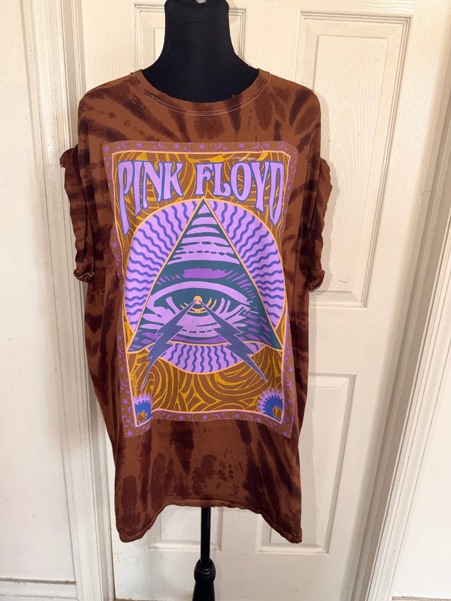 Pink Floyd Oversized Distressed Tee
