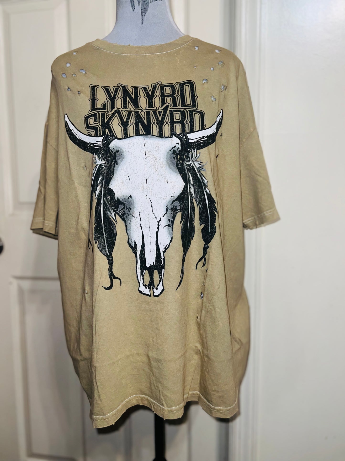 Lynyrd Skynyrd Oversized Distressed Tee