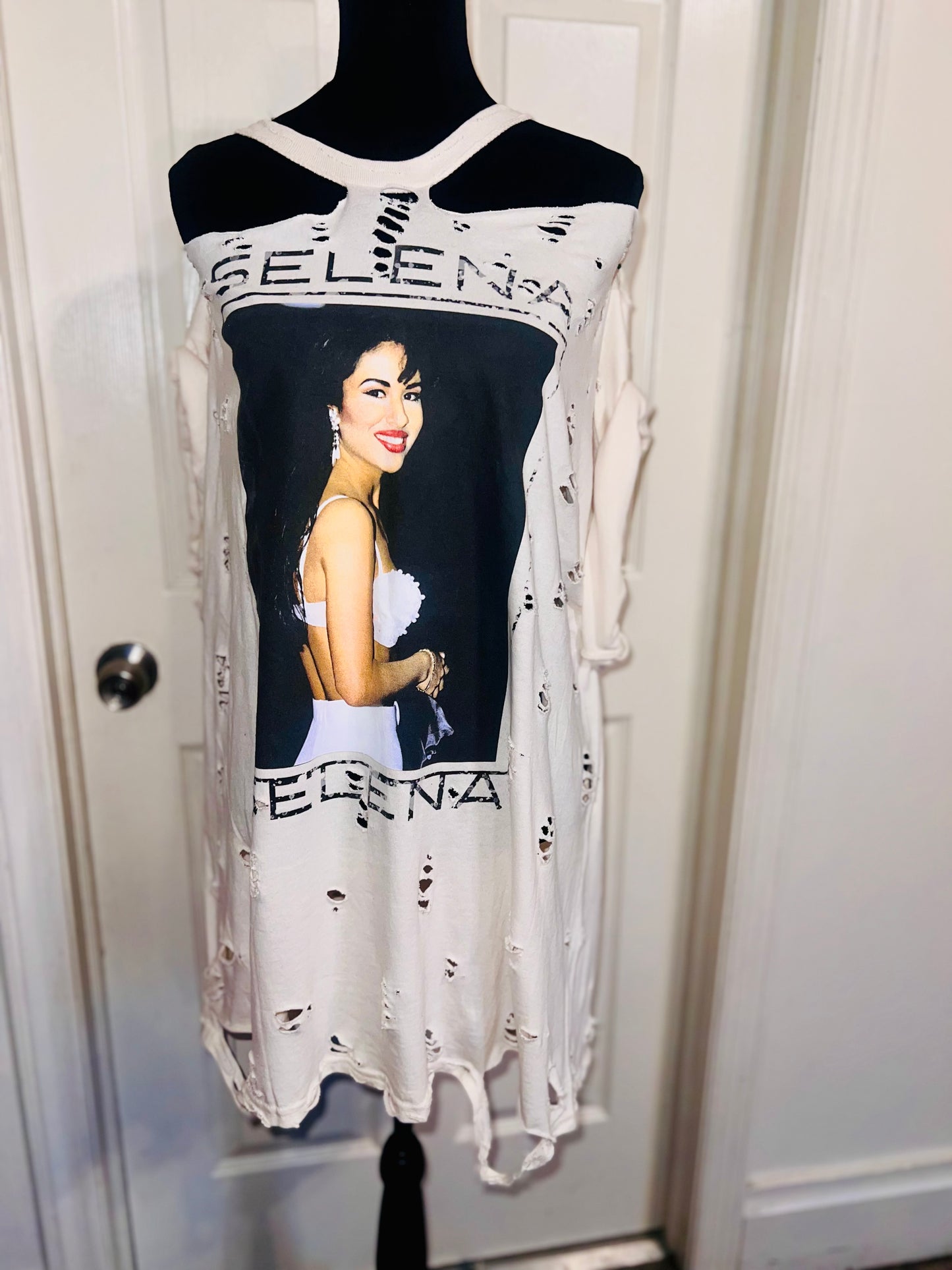 Selena Oversized Distressed Tee