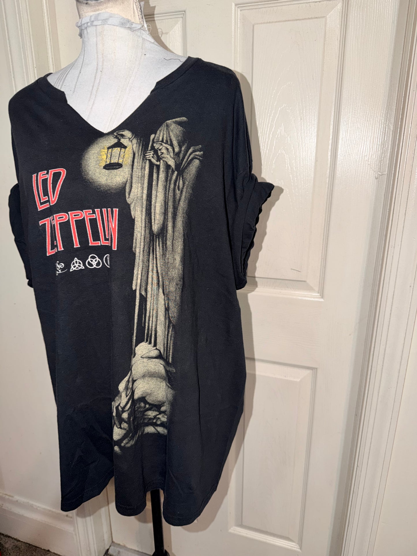 Led Zeppelin Oversized Distressed Tee