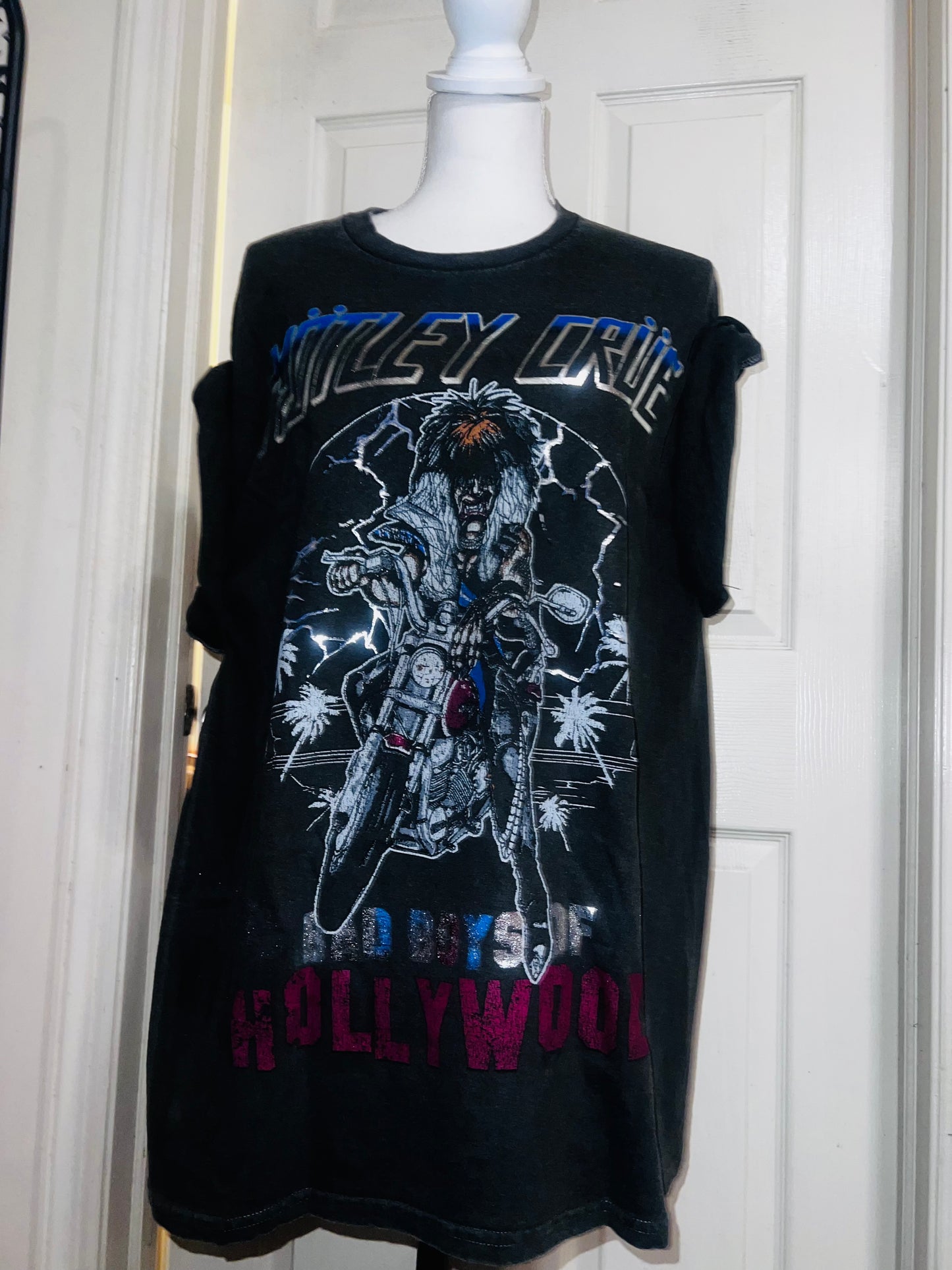 Motley Crue Oversized Distressed Tee