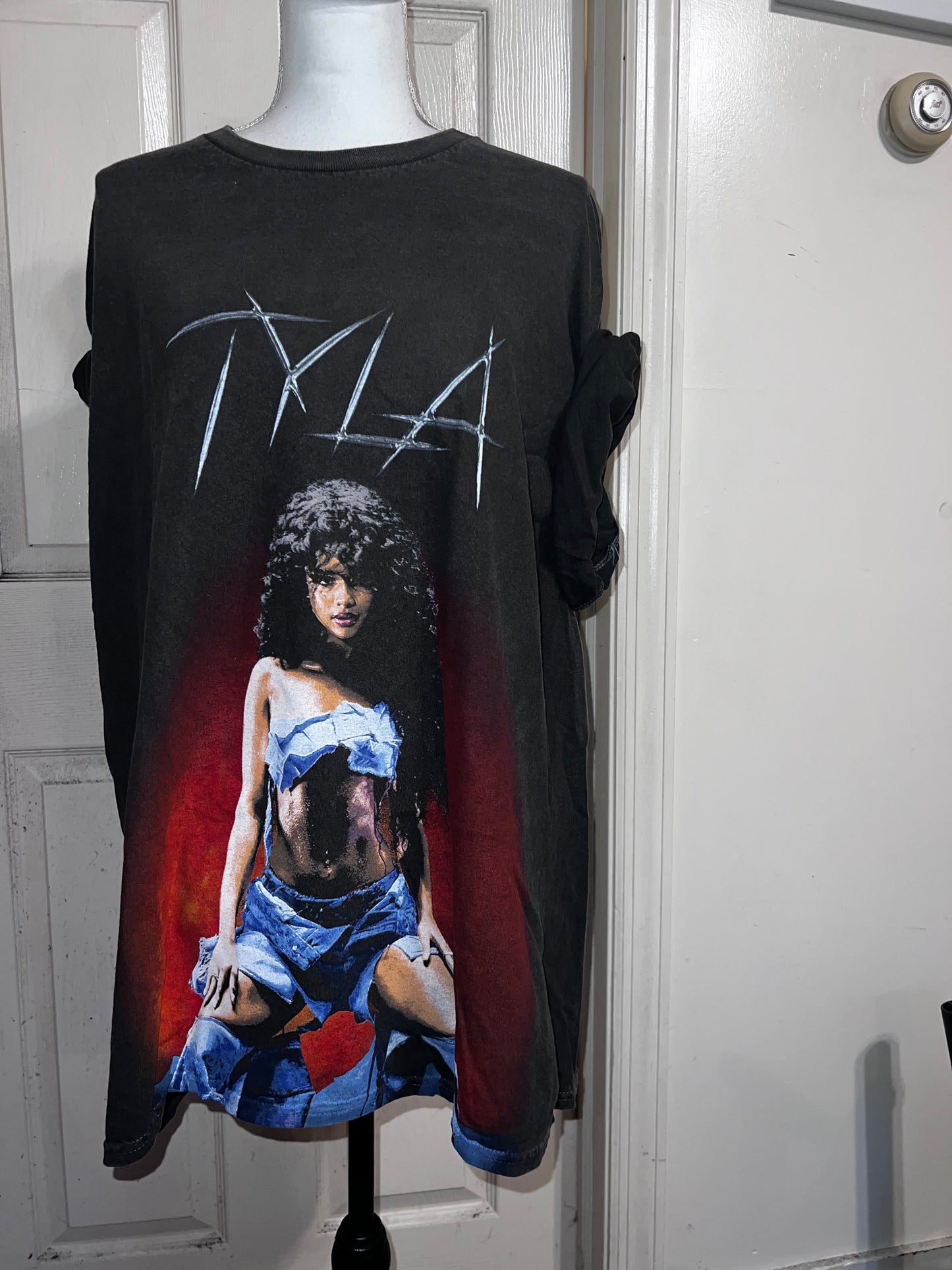 Tyla Oversized Disyressed Tee