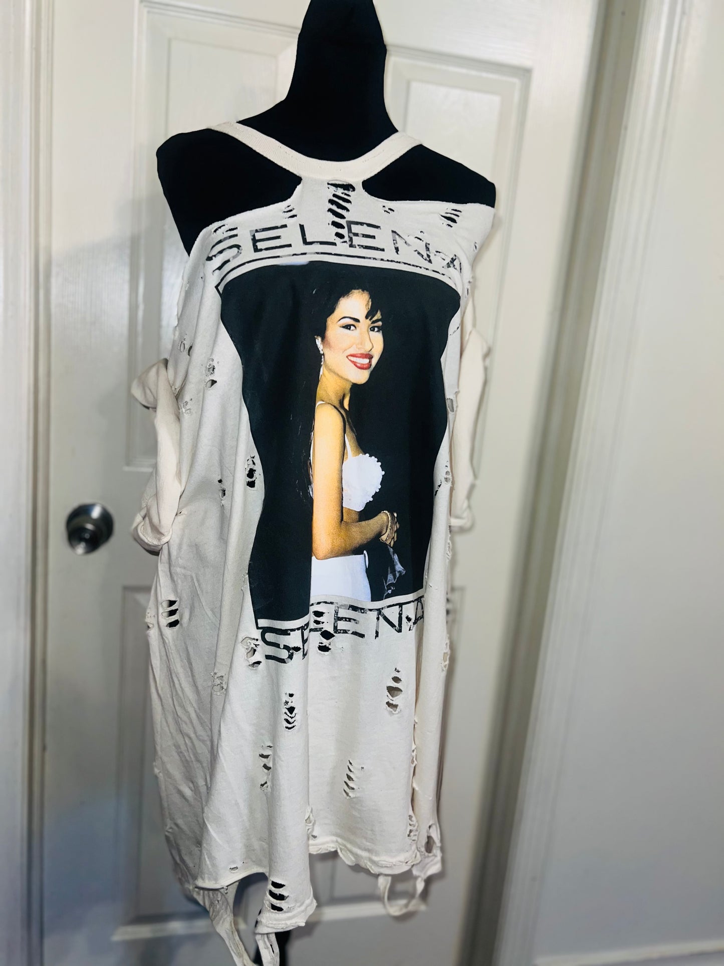 Selena Oversized Distressed Tee