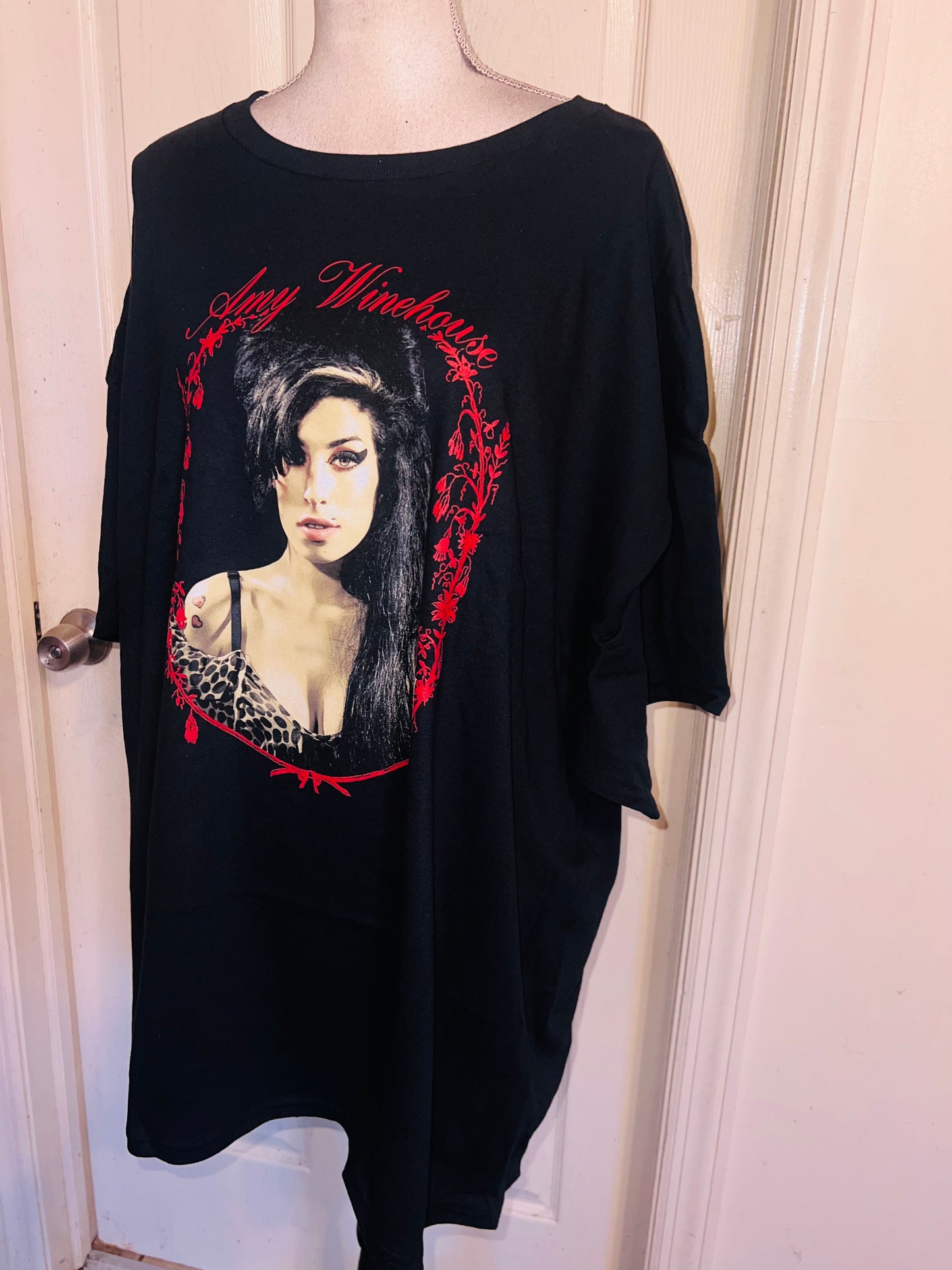 Amy Winehouse Oversized Distressed Tee