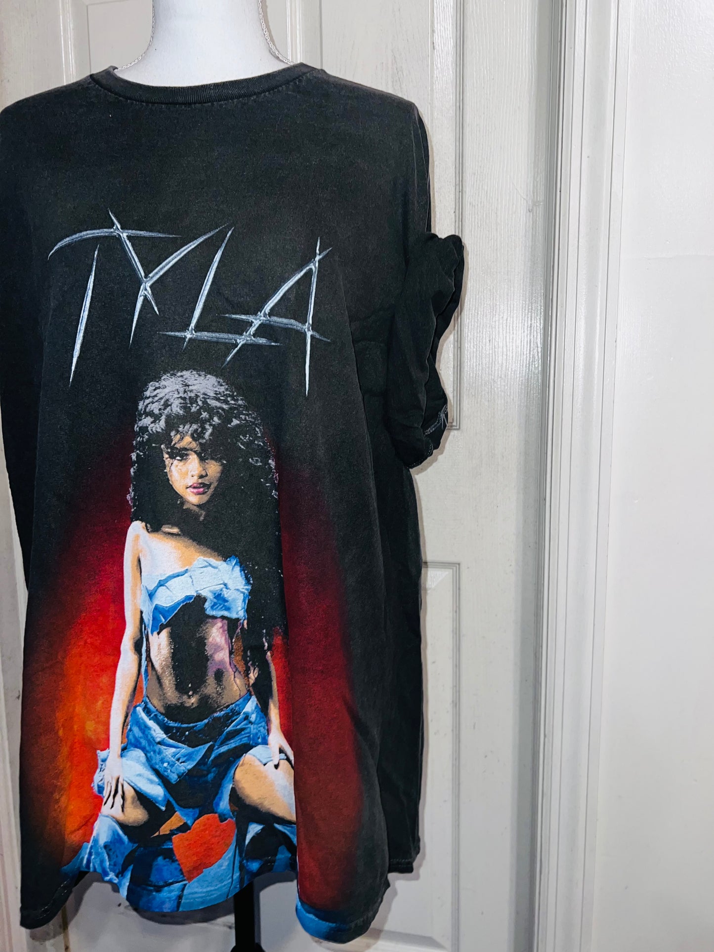 Tyla Oversized Disyressed Tee