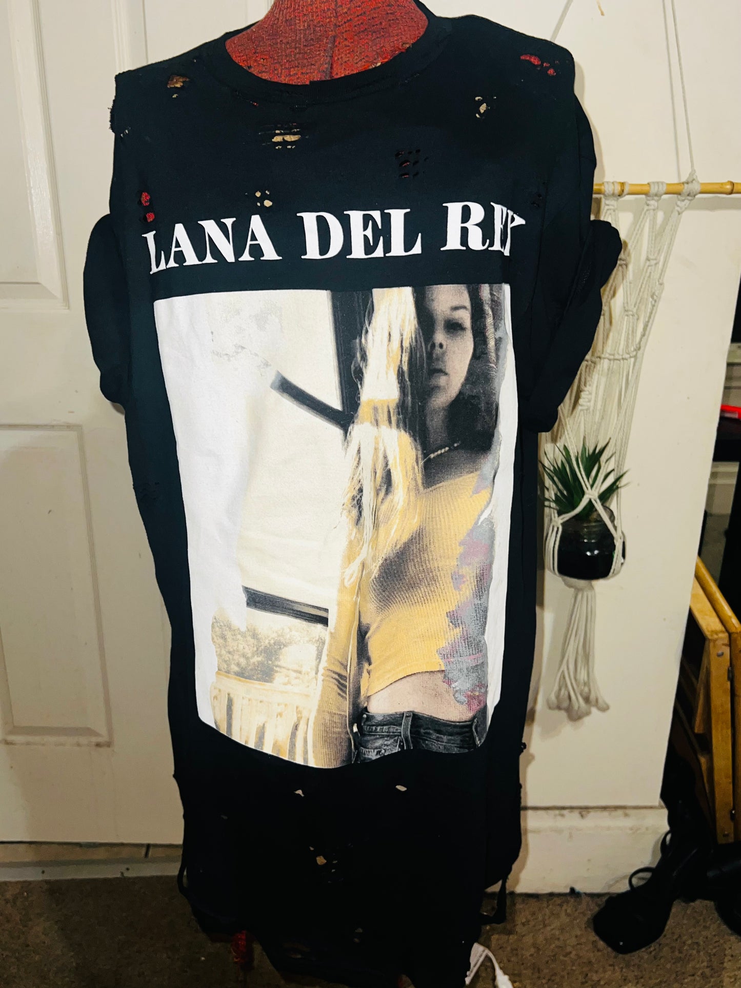 Lana Del Rey Oversized Distressed Tee