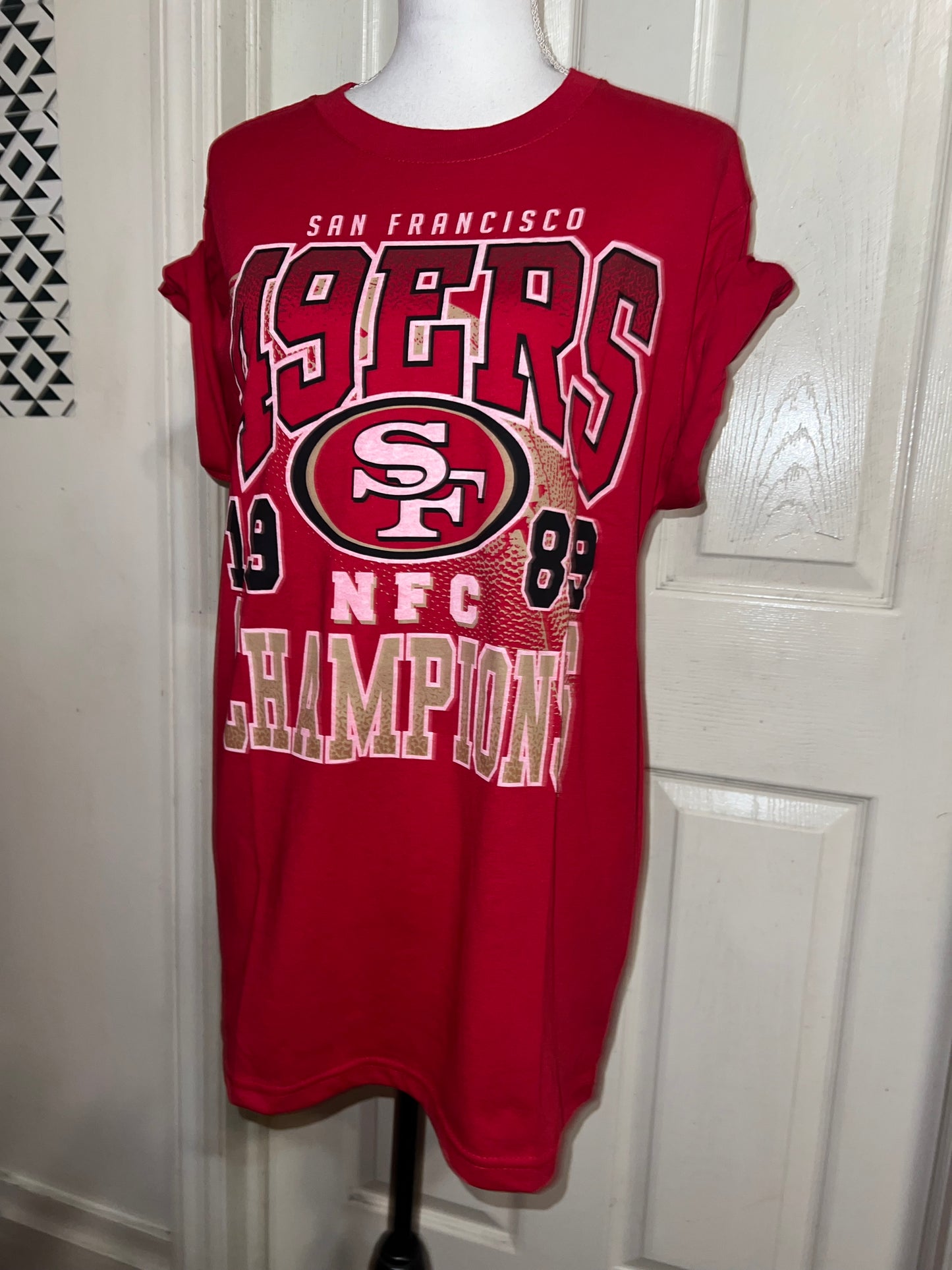 San Francisco 49ers Oversized Distressed Tee