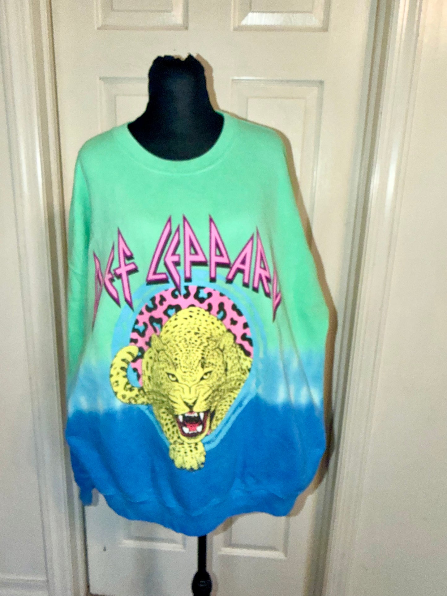 Def Leppard Oversized Sweatshirt
