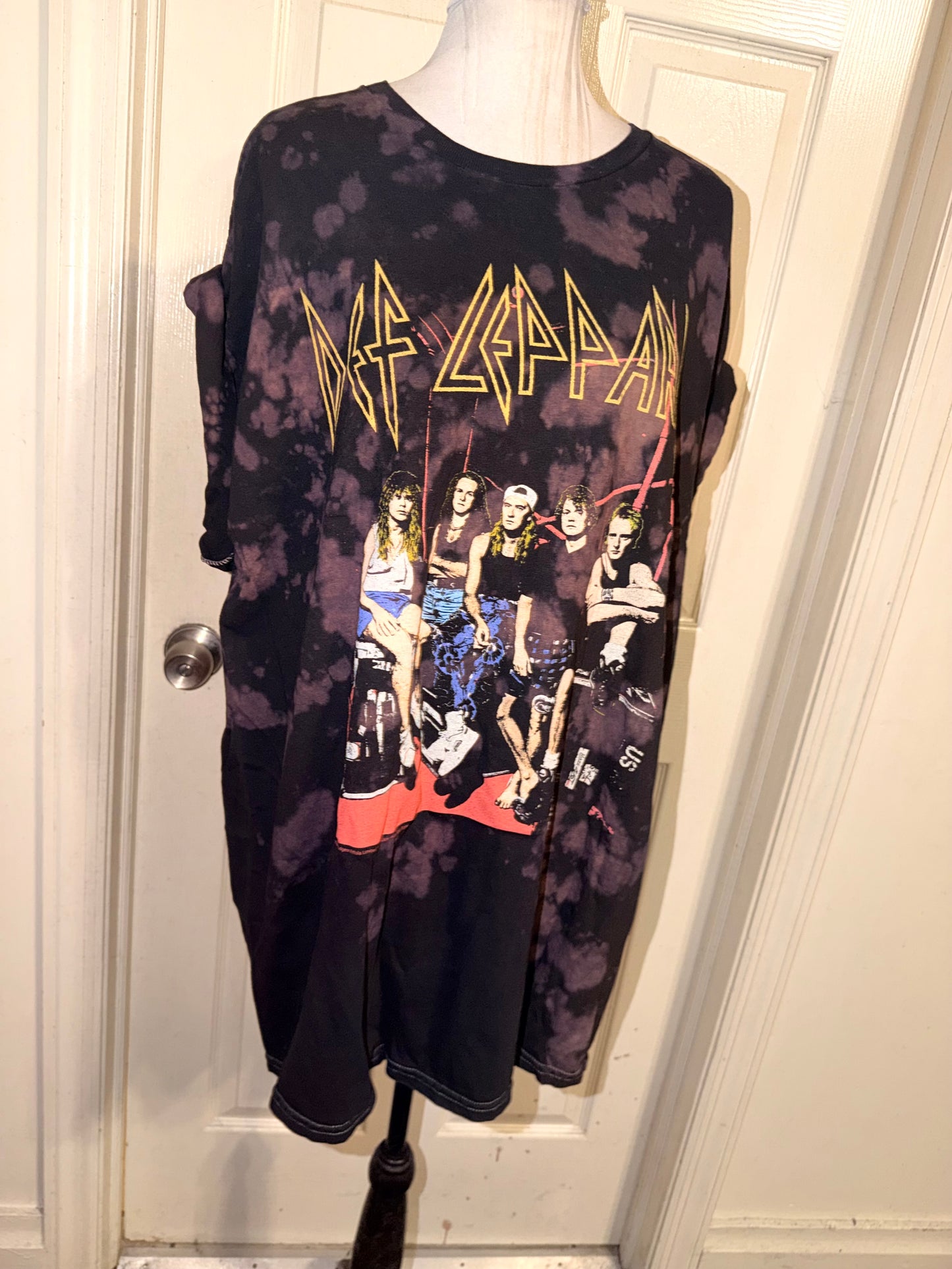 Def Leppard Oversized Tee
