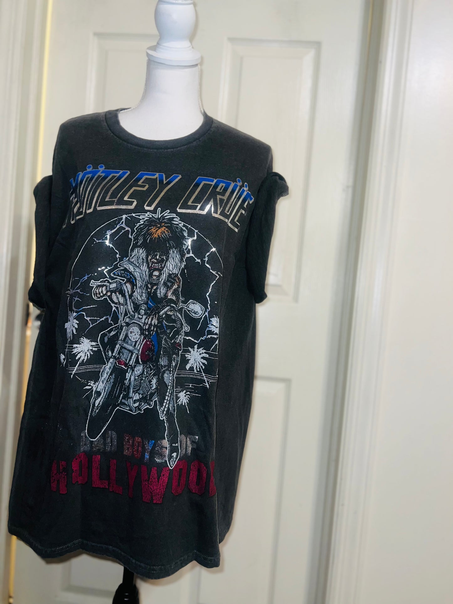 Motley Crue Oversized Distressed Tee