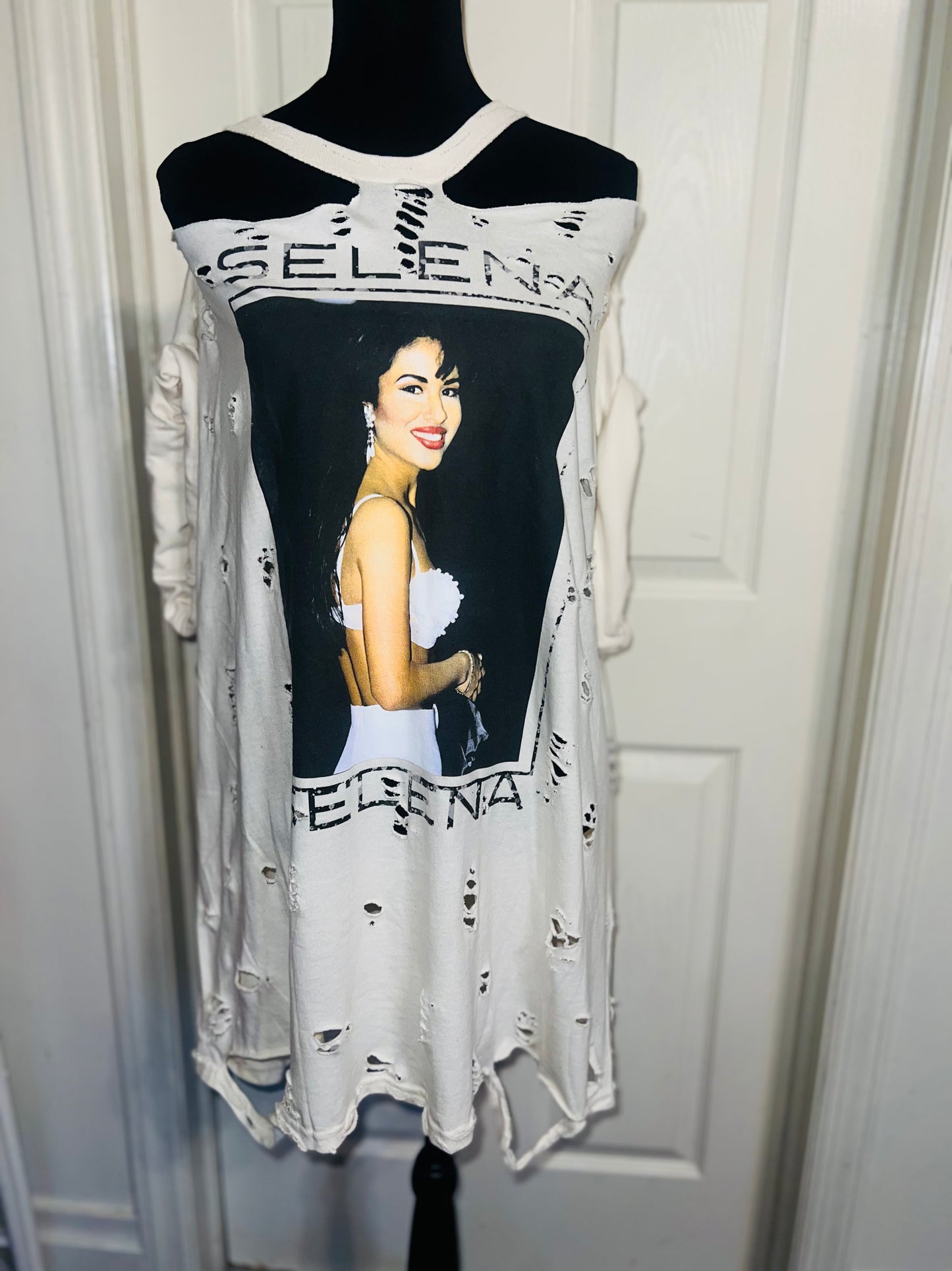 Selena Oversized Distressed Tee