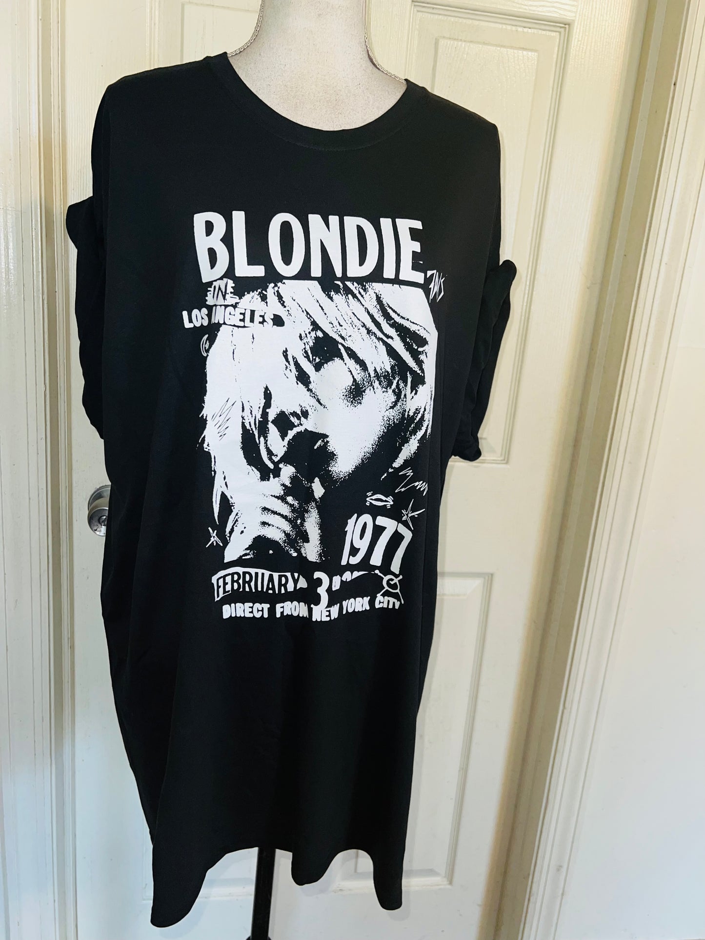 Blondie Oversized Distressed Tee