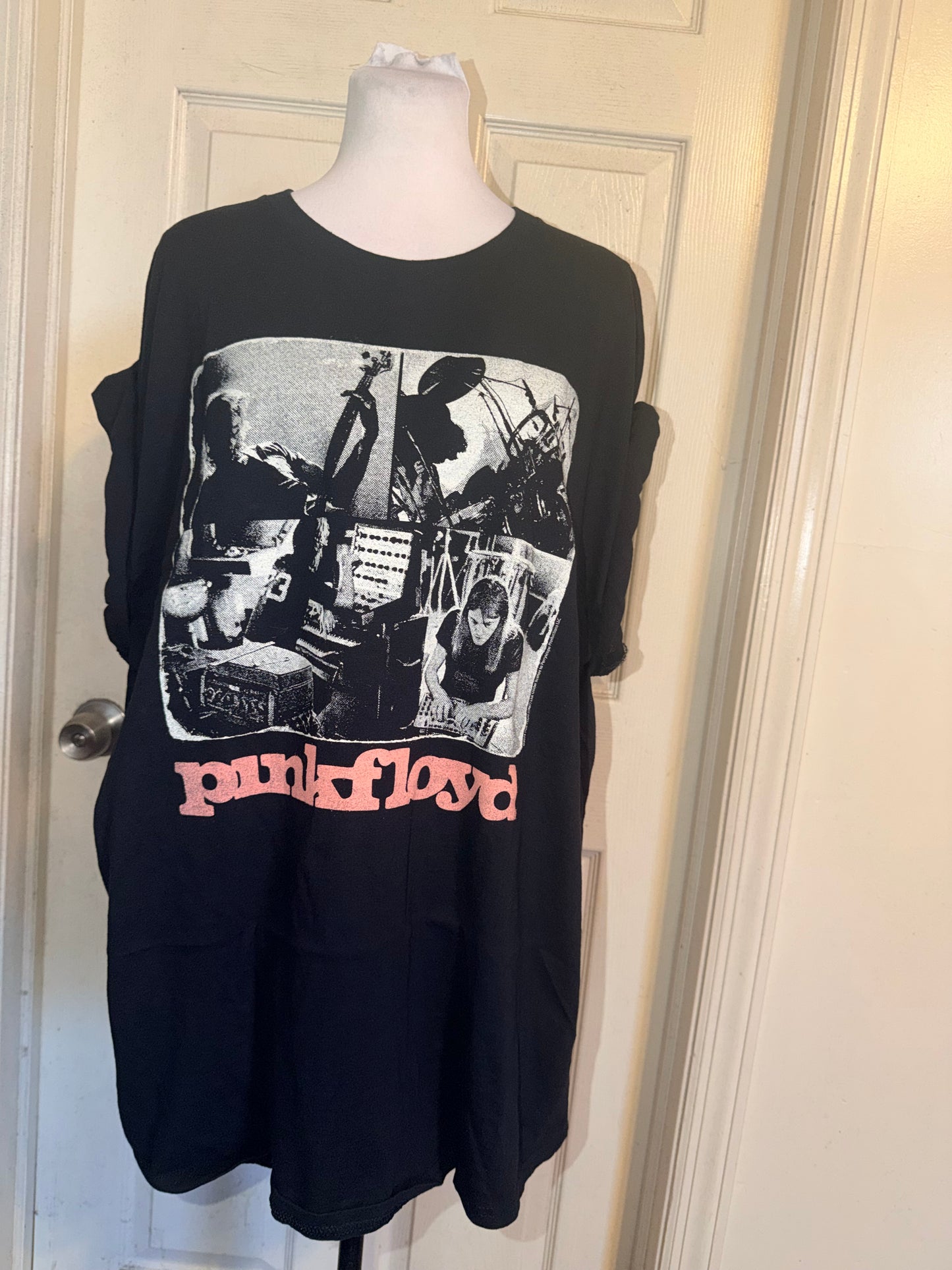 Pink Floyd Oversized Distressed Tee