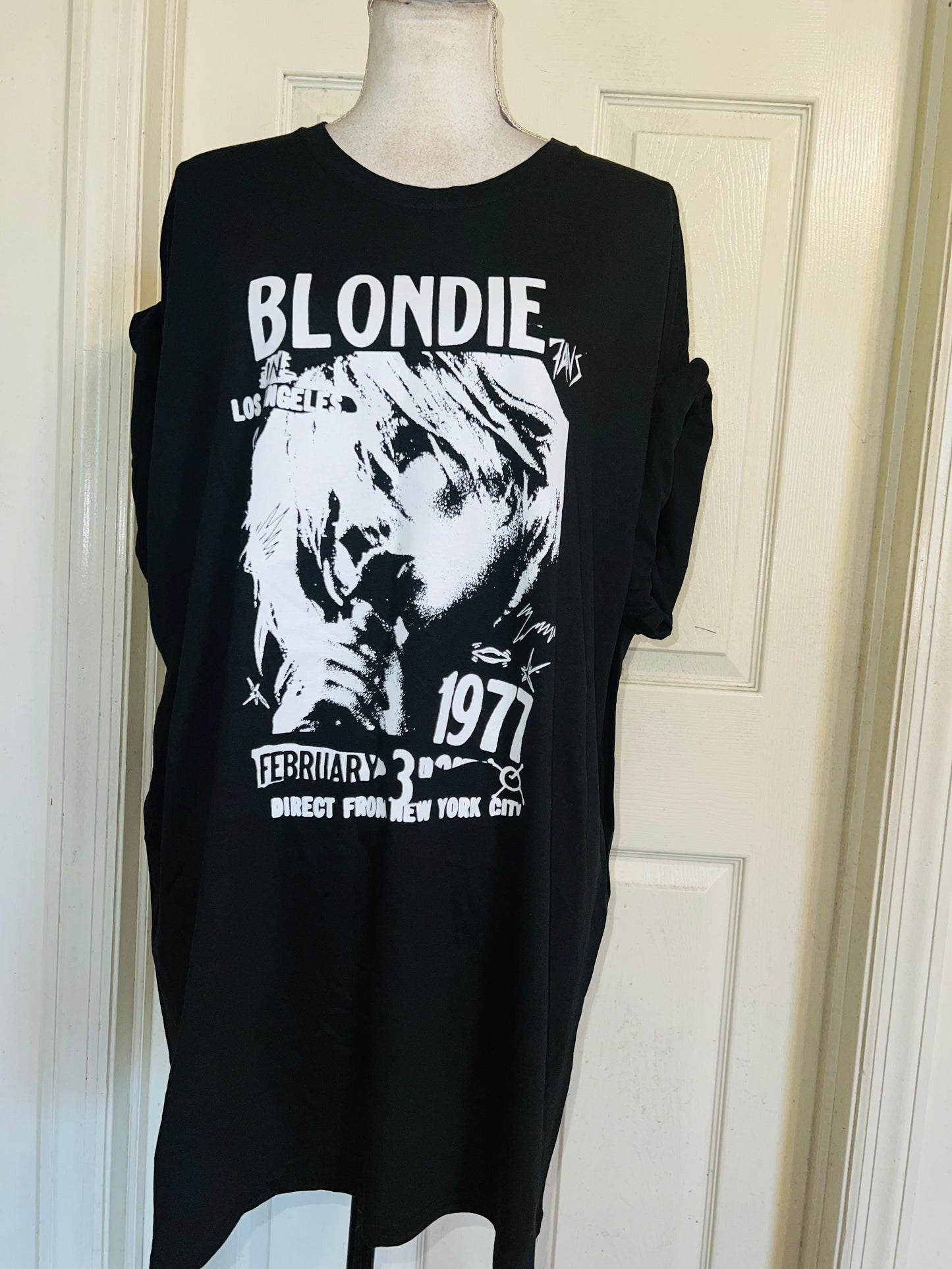 Blondie Oversized Distressed Tee