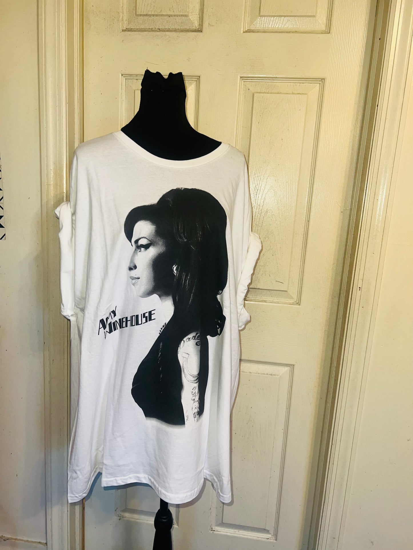 Amy Winehouse Oversized Distressed Tee