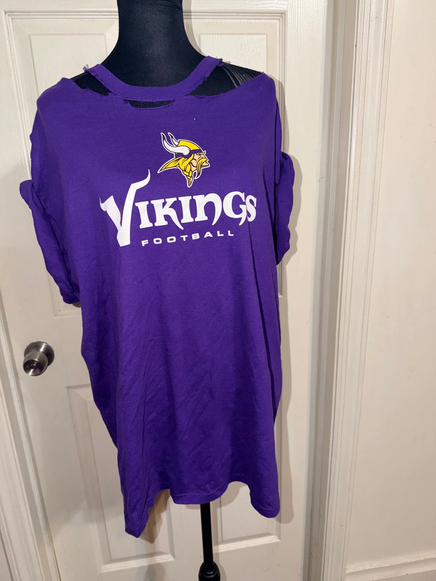 Minnesota Vikings Oversized Distressed Tee