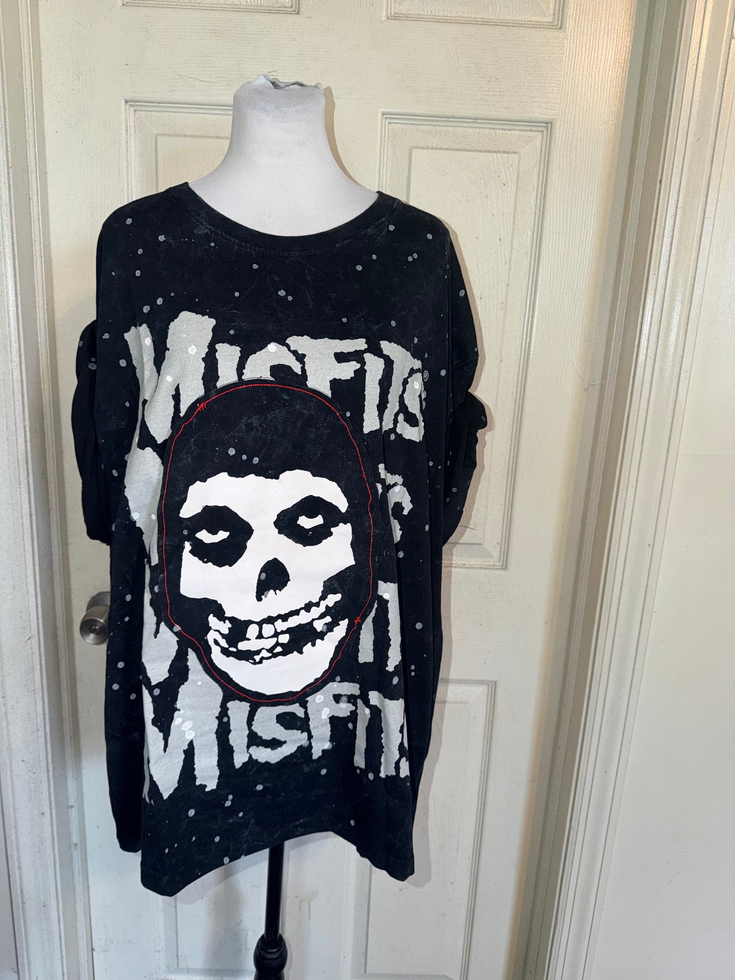 Misfits Oversized Distressed Tee