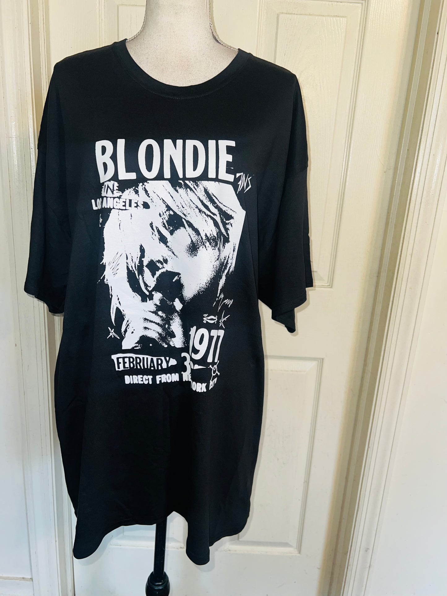 Blondie Oversized Distressed Tee