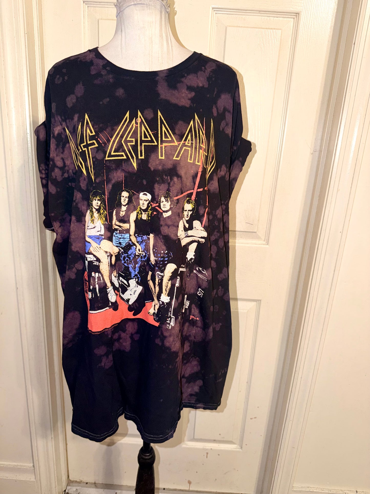 Def Leppard Oversized Tee