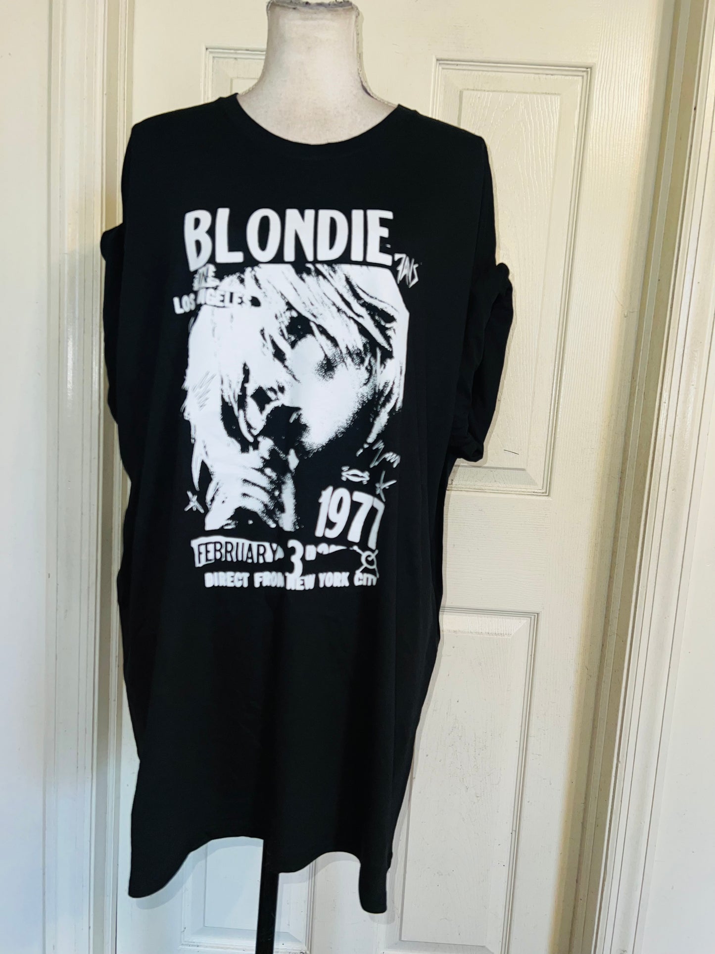 Blondie Oversized Distressed Tee