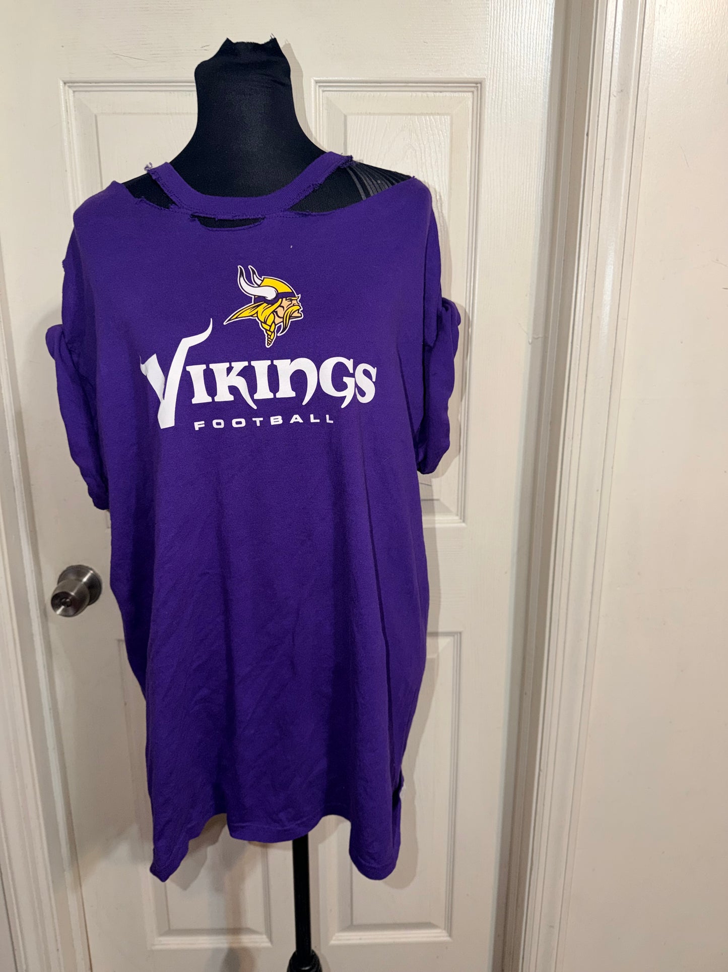 Minnesota Vikings Oversized Distressed Tee