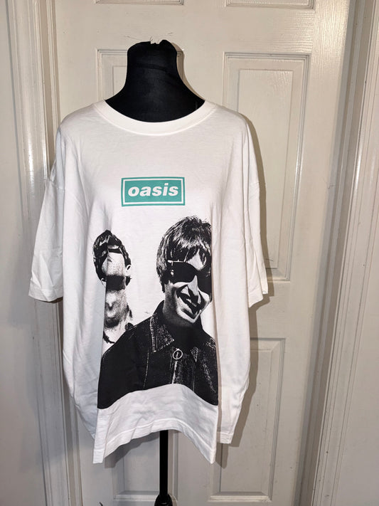 Oasis Oversized Tee