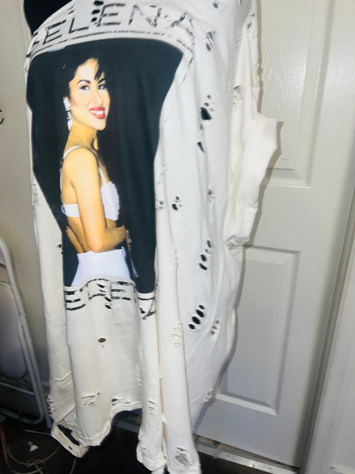 Selena Oversized Distressed Tee
