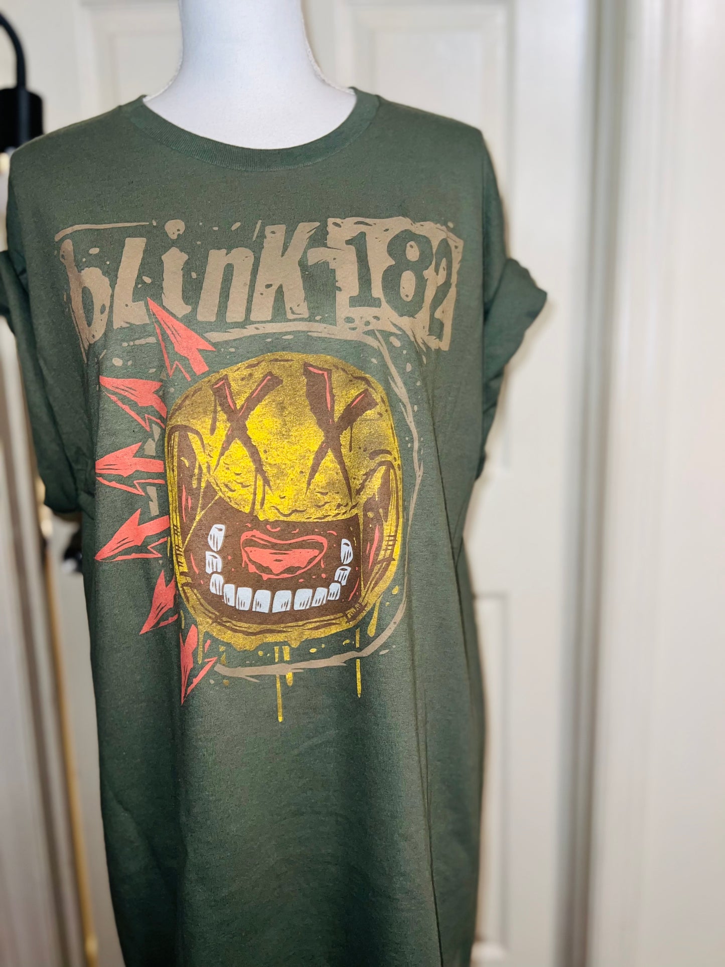 Blink 182 Oversized Distressed Tee