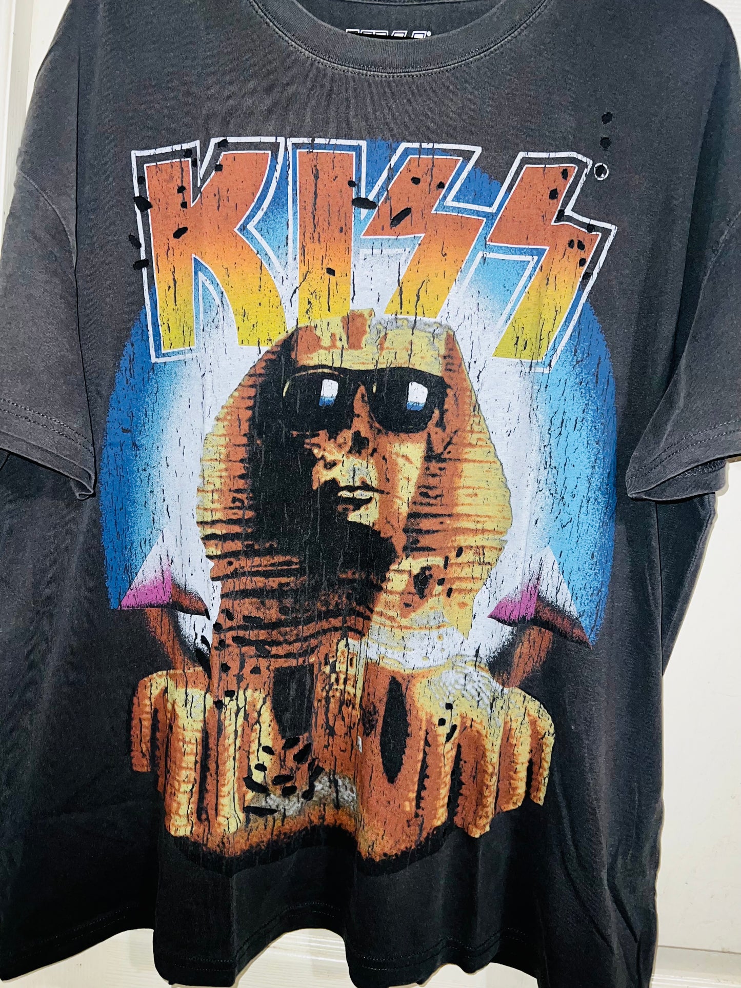 KISS Pyramids Oversized Distressed Tee