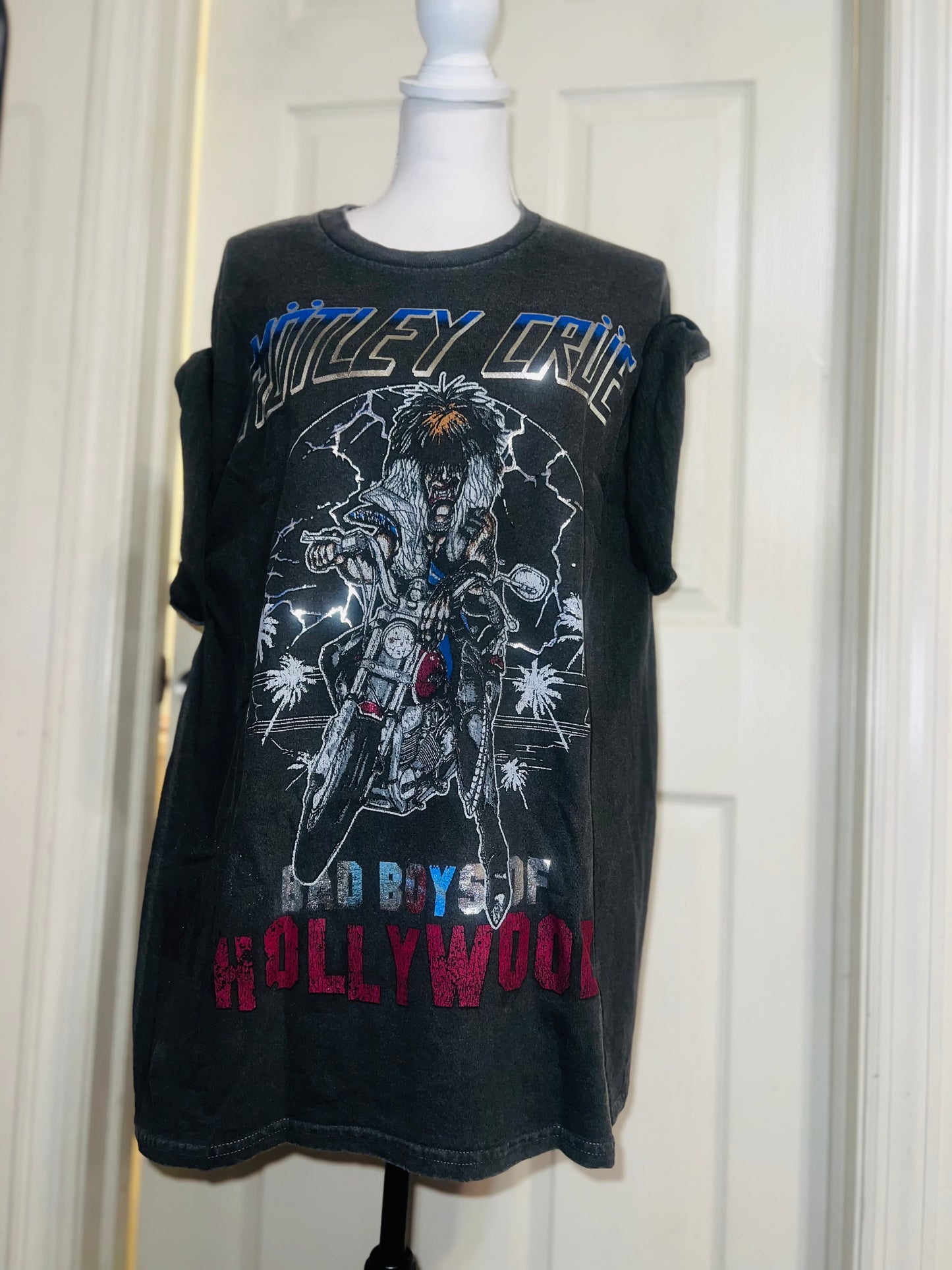 Motley Crue Oversized Distressed Tee