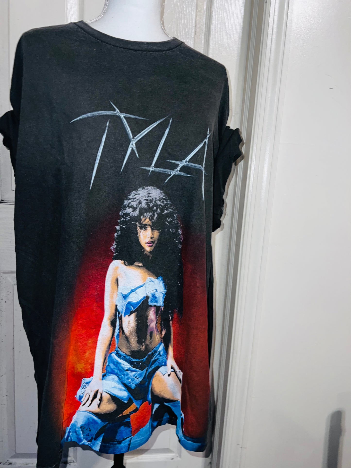 Tyla Oversized Disyressed Tee