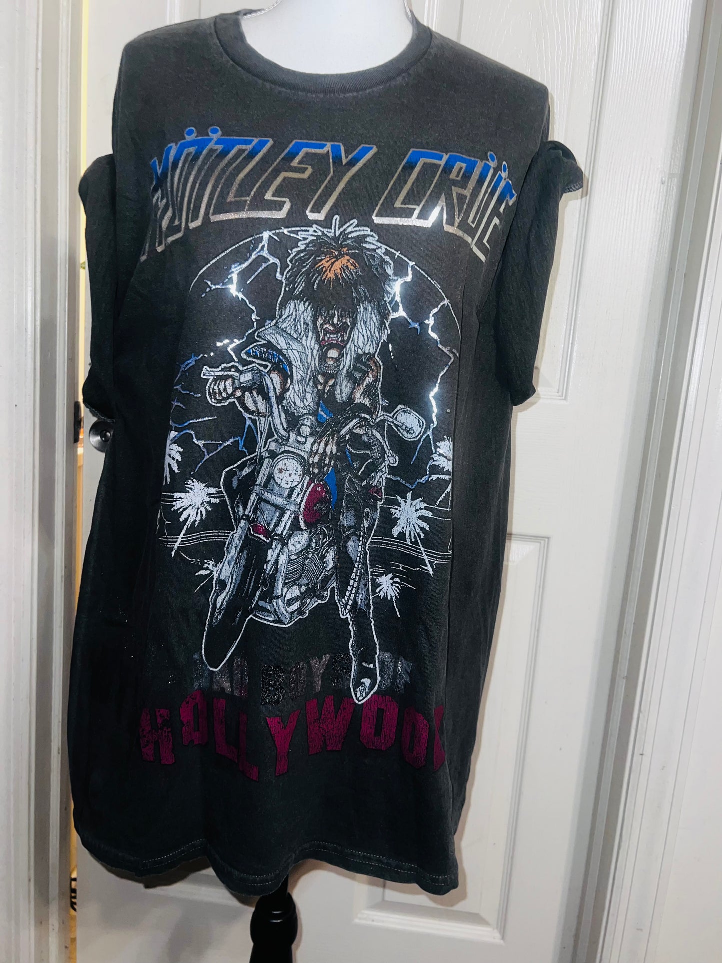 Motley Crue Oversized Distressed Tee