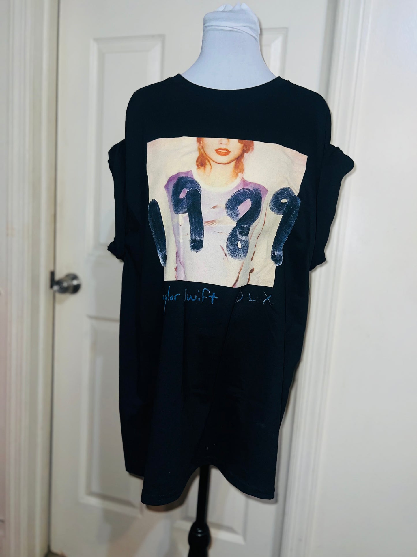 Taylor Swift 1989 Oversized Distressed Tee