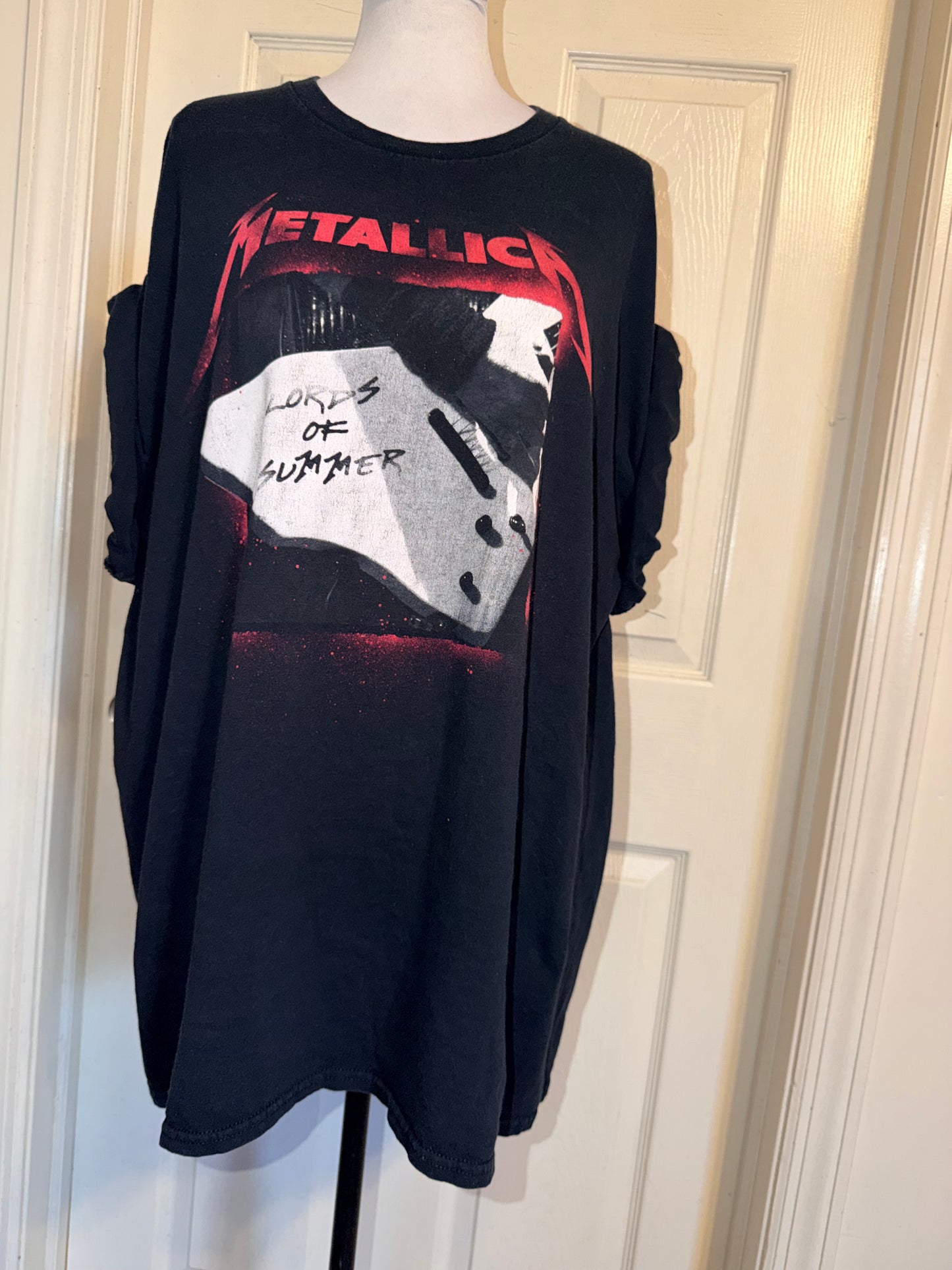 Metallica Oversized Distressed Tee