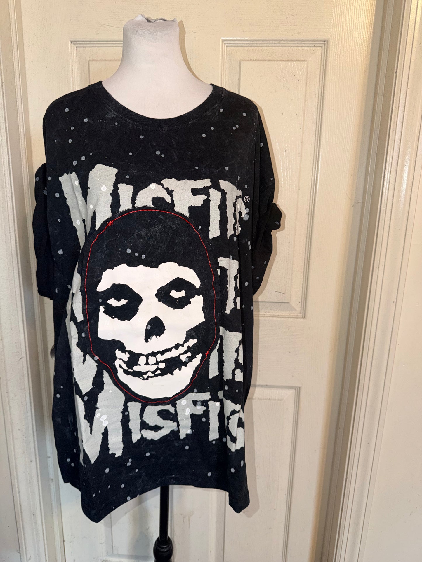 Misfits Oversized Distressed Tee