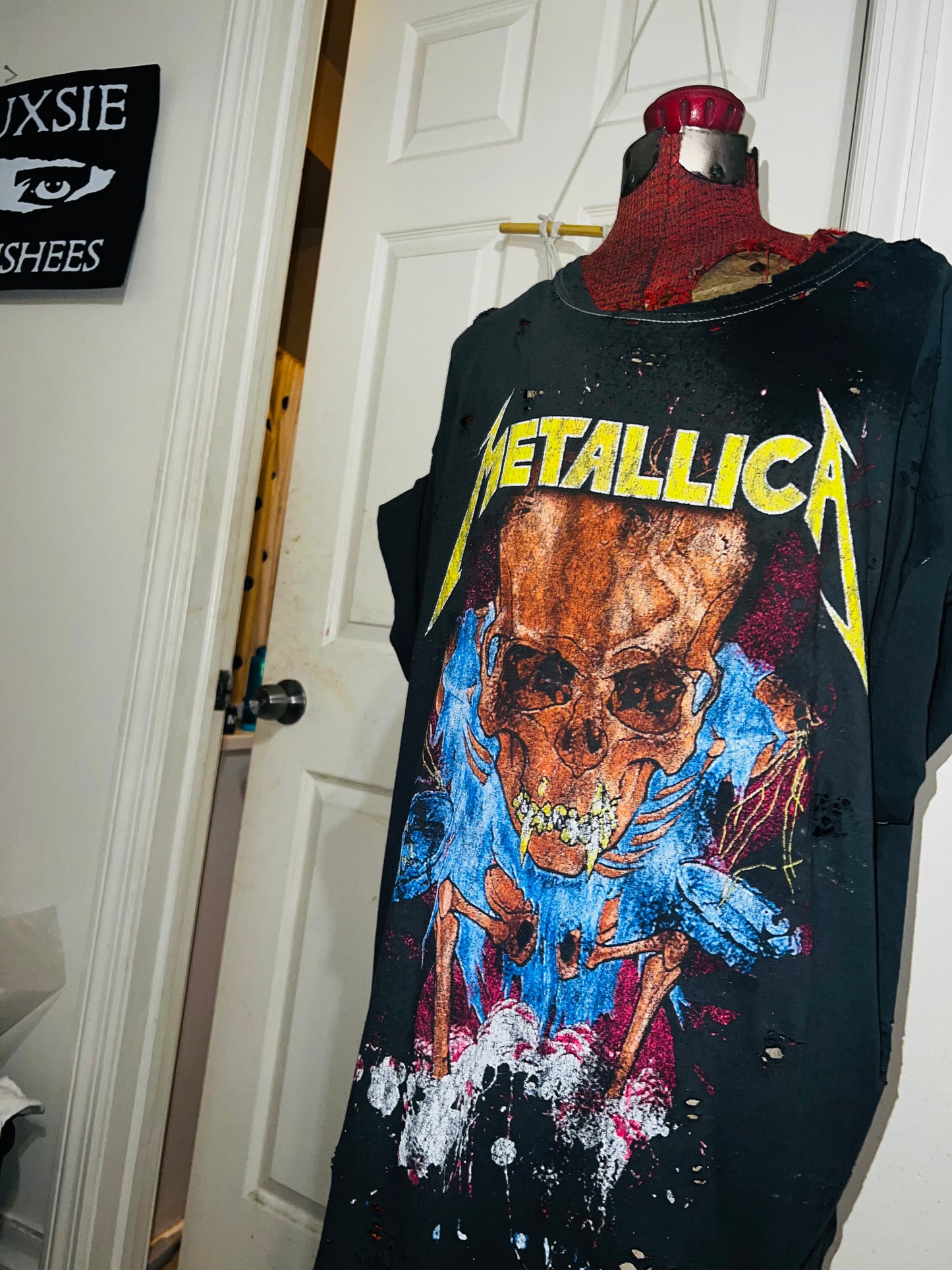 Metallica Oversized Distressed Tee