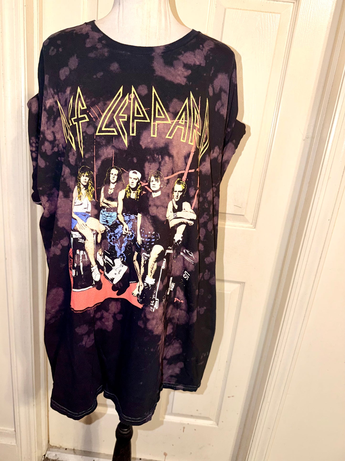 Def Leppard Oversized Tee