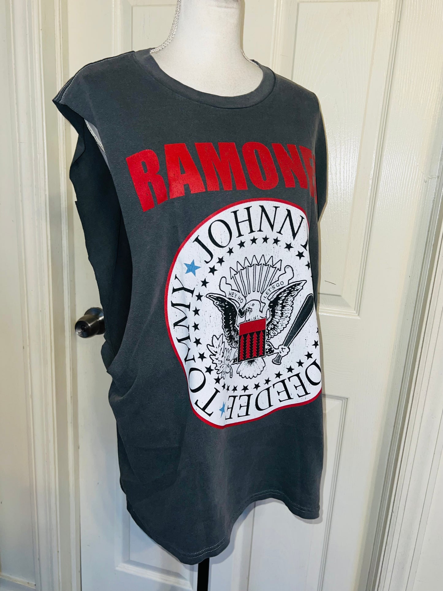 Ramones Oversized Double Oversized Distressed Tann