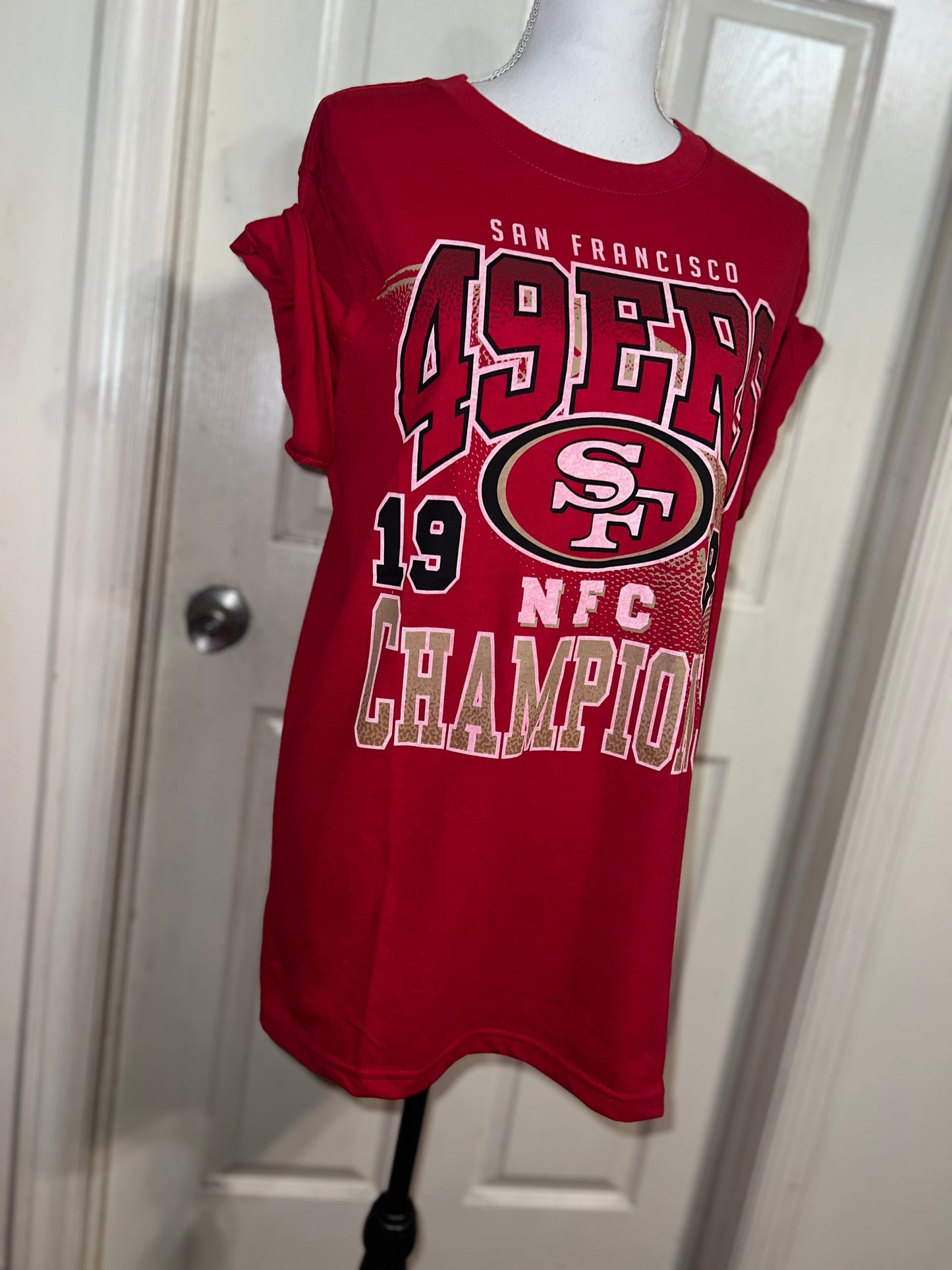 San Francisco 49ers Oversized Distressed Tee