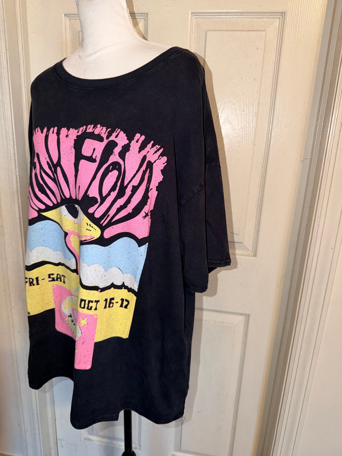 Pink Floyd Oversized Distressed Tee